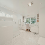 年間休日120日以上サムネイル