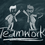 土日休みサムネイル