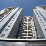 年収300万以上サムネイル
